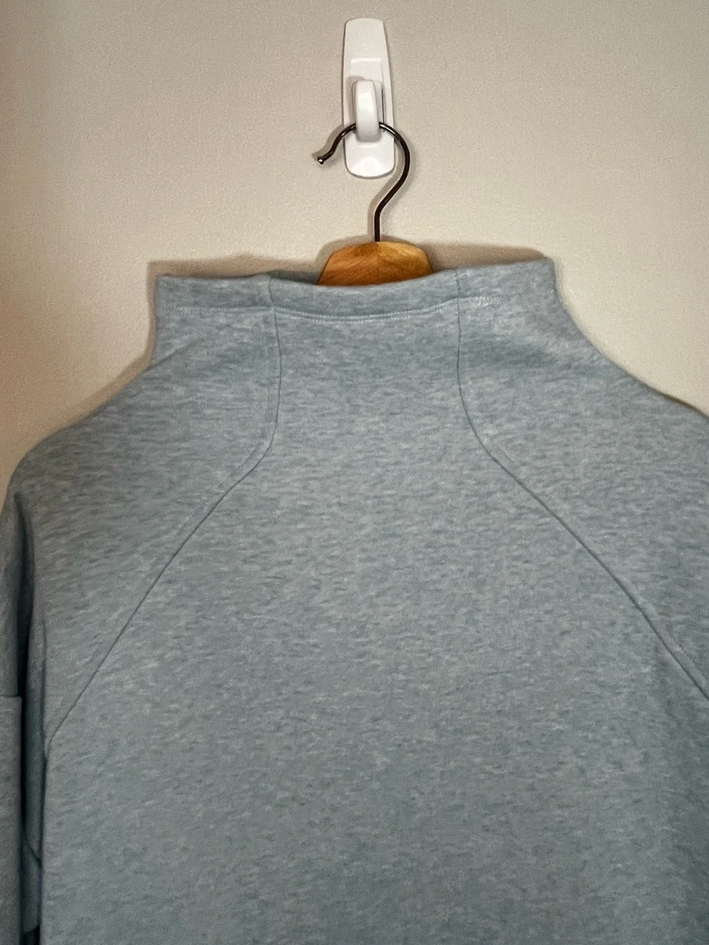 Athleta Girl Cozy Karma Light Blue Funnel Neck Pullover Sweatshirt Girls XXL 16